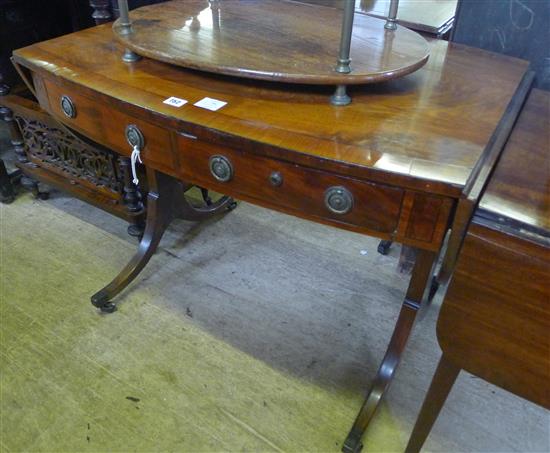 An early 19th century oval crossbanded mahogany sofa table, W.5ft